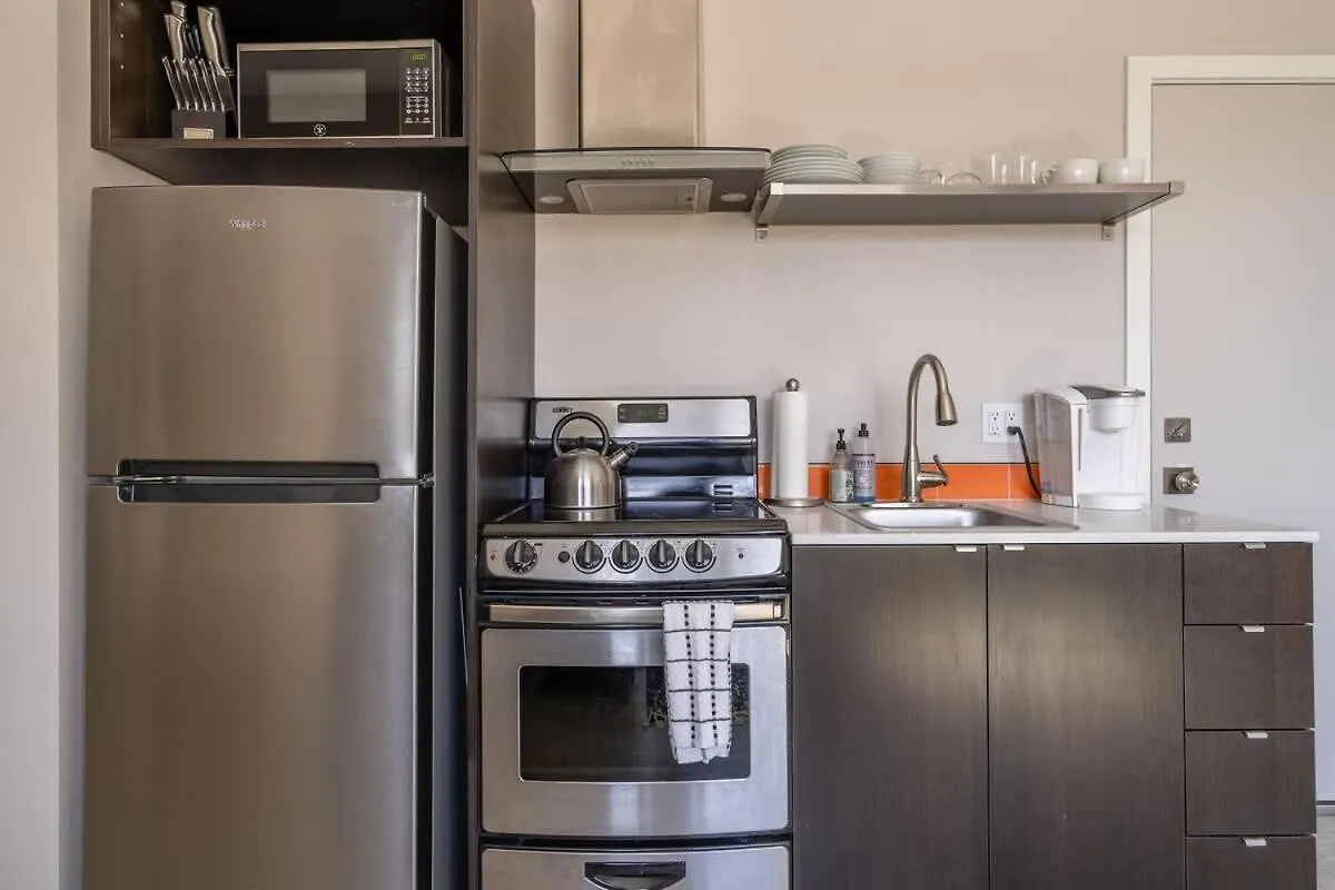 Sunny Studio Apartment - Food Carts, Coffee & Bars Portland